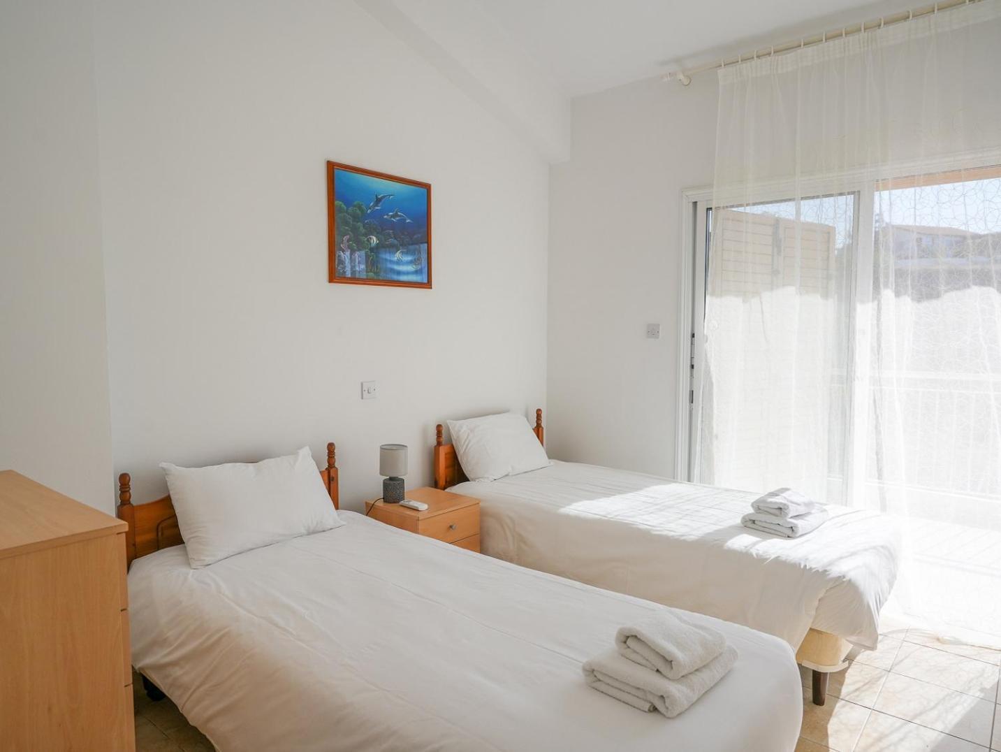 Апартаменты Resitour - Regina Gardens Пафос Экстерьер фото